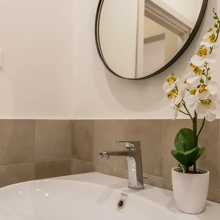Elegante Da 6 Blu&oro Apartment *