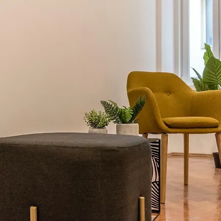 Apartament Elegante Da 6 Blu&oro Triest