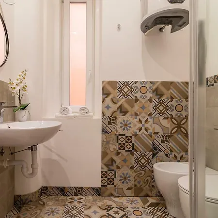 Elegante Da 6 Blu&oro Apartment