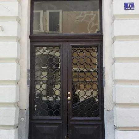 Apartment Elegante Da 6 Blu&oro *