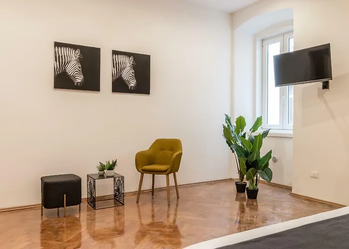 Elegante Da 6 Blu&oro Triëst